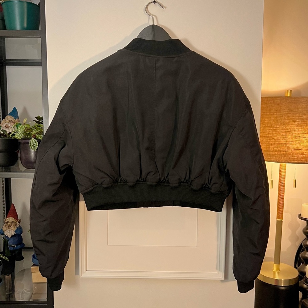 H&M Black Cropped Bomber Jacket - Picture 4 of 5
